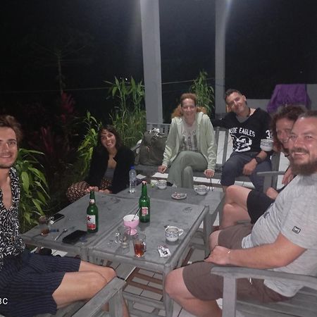 Hidayah Homestay Kelimutu Ngoại thất bức ảnh