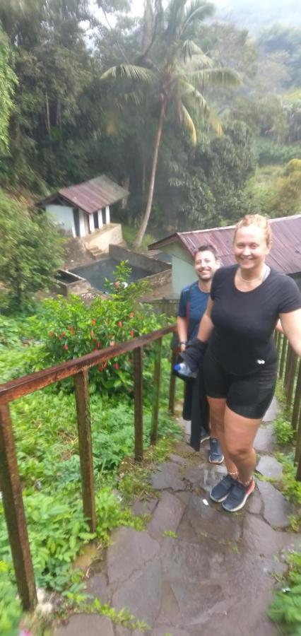 Hidayah Homestay Kelimutu Ngoại thất bức ảnh