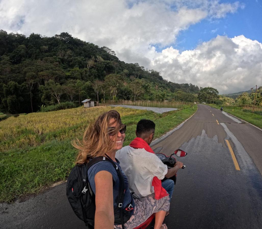 Hidayah Homestay Kelimutu Ngoại thất bức ảnh