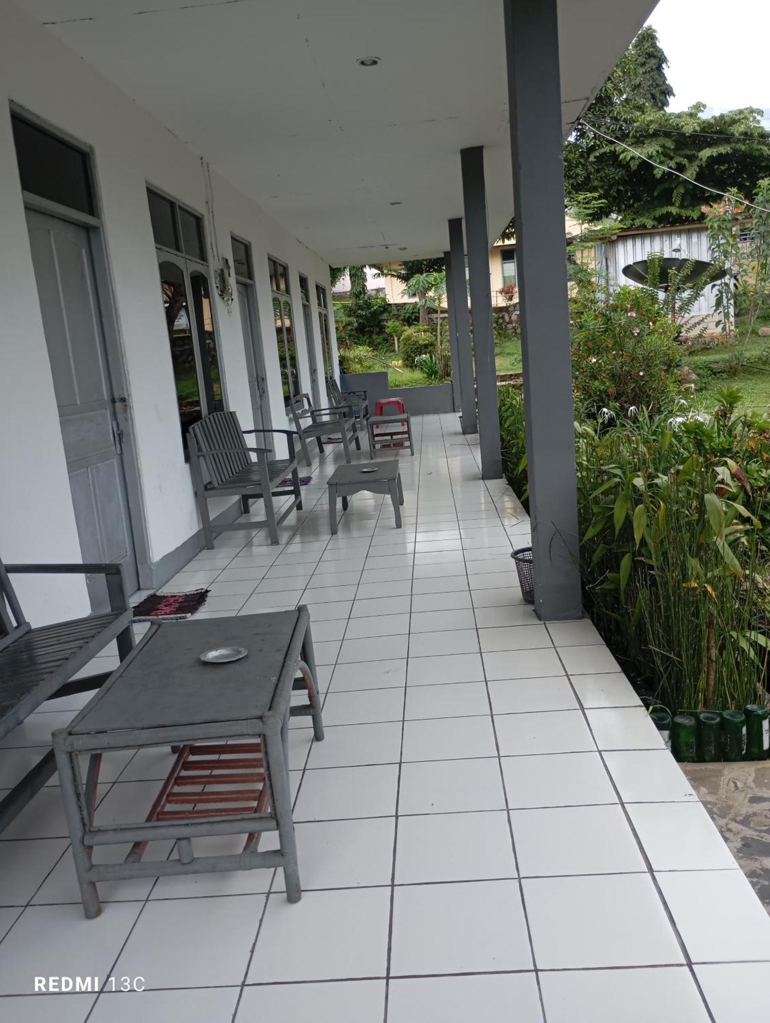 Hidayah Homestay Kelimutu Ngoại thất bức ảnh