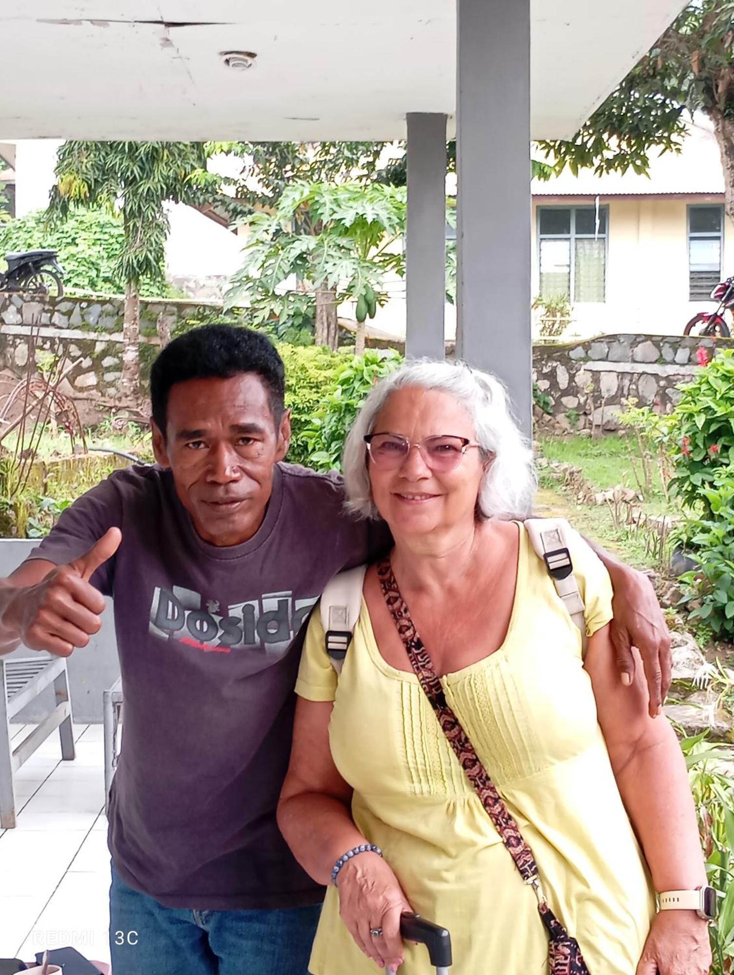 Hidayah Homestay Kelimutu Phòng bức ảnh