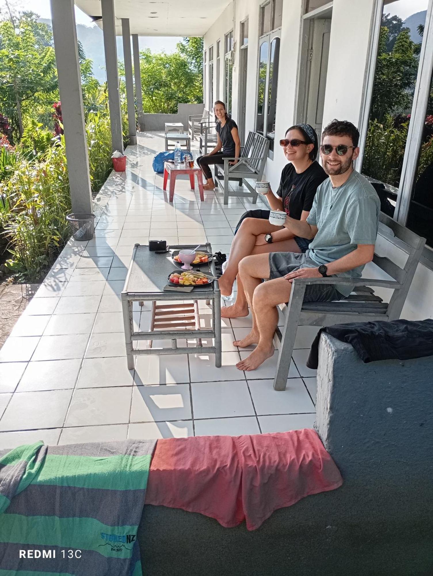 Hidayah Homestay Kelimutu Ngoại thất bức ảnh