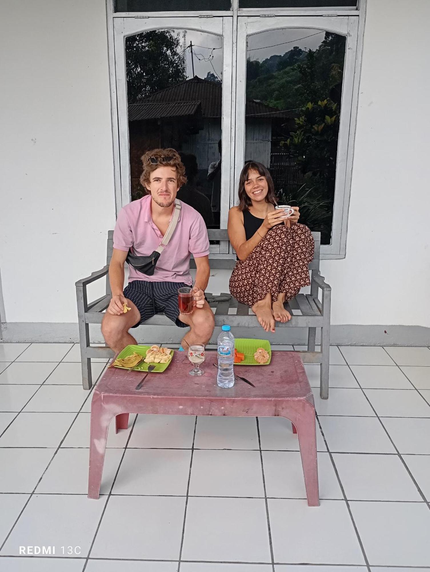 Hidayah Homestay Kelimutu Phòng bức ảnh